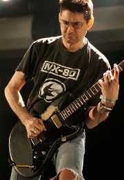 Steve Albini playing guitar (2007)